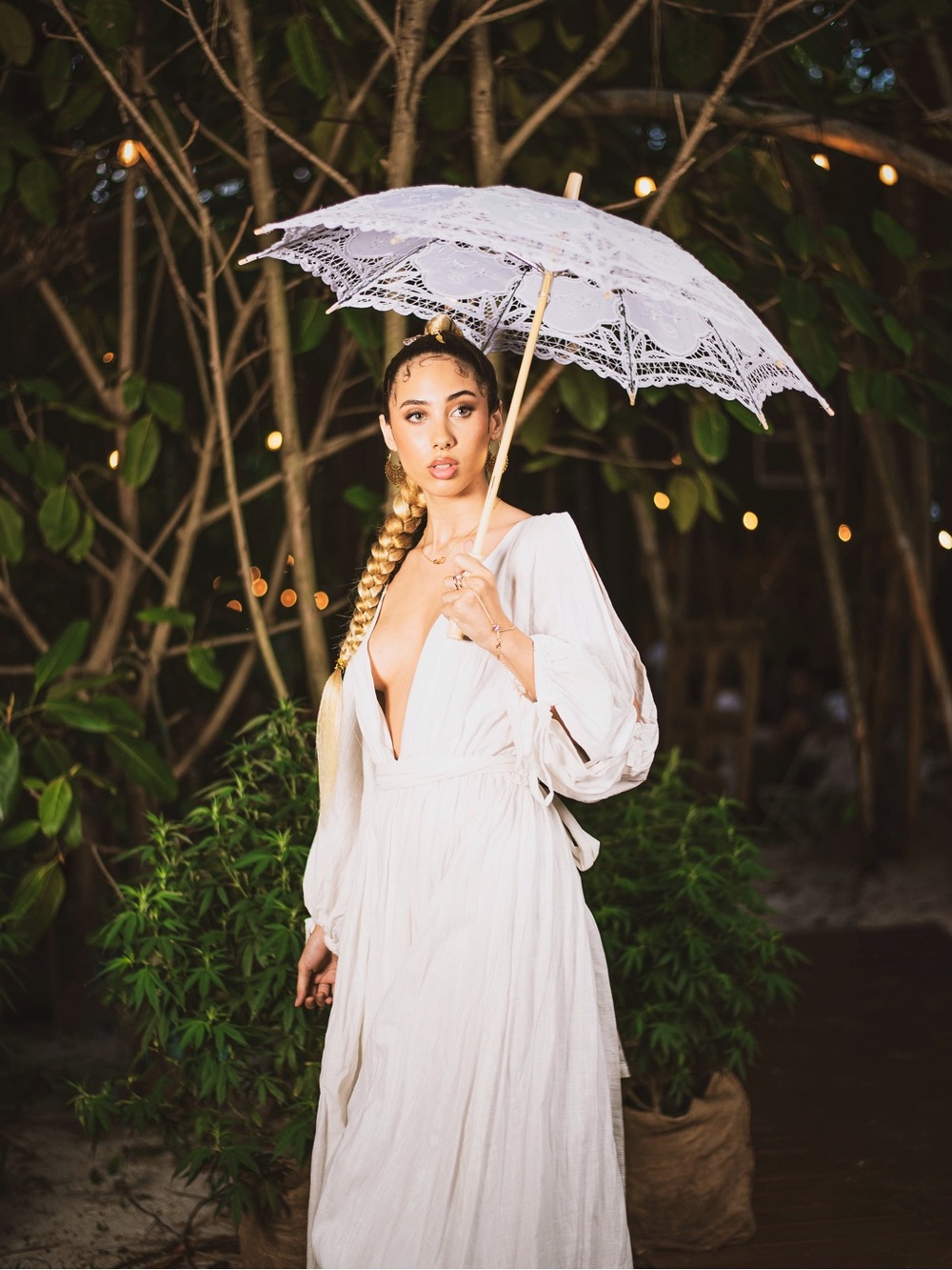 Elegant Lace Parasol